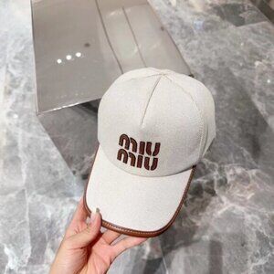 🧢🧢Miu Miu beige canvas baseball cap